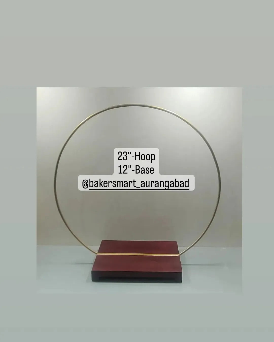 23'' HOOP CAKE STAND SQAURE BASE