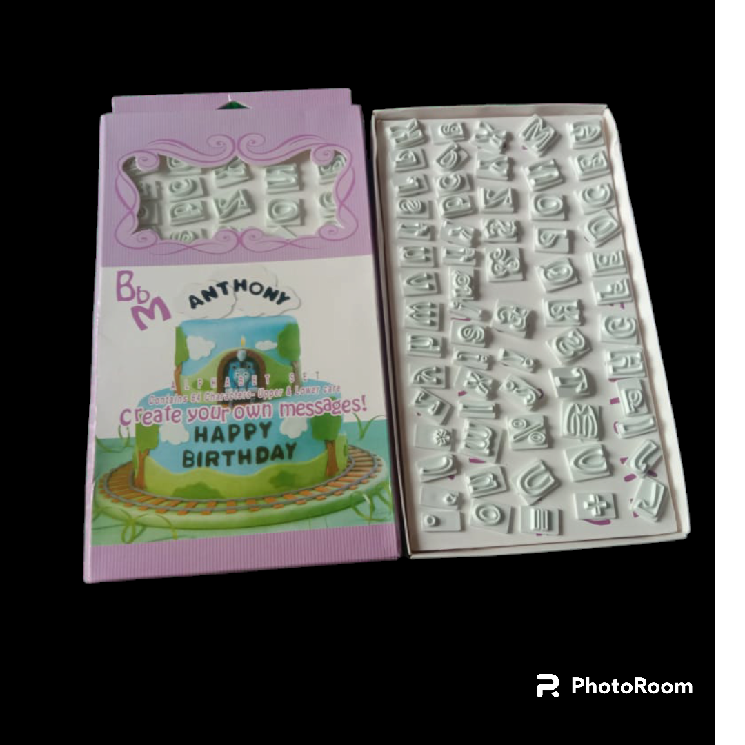 ALPHABET CUTTER 64 PCS ANTHONY