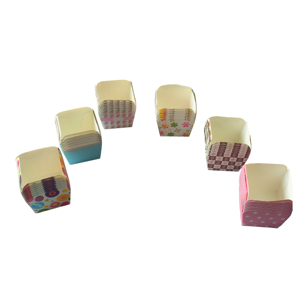 BAKE & SERVE SQUARE CUP LINER 50 PCS PACK, RANDOM COLOR OR DESIGN