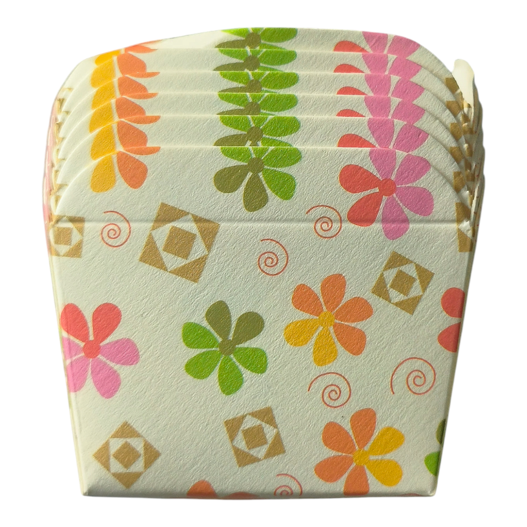 BAKE & SERVE SQUARE CUP LINER 50 PCS PACK, RANDOM COLOR OR DESIGN