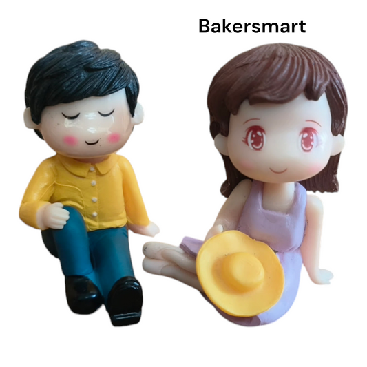 MINIATURE COUPLE  SITTING