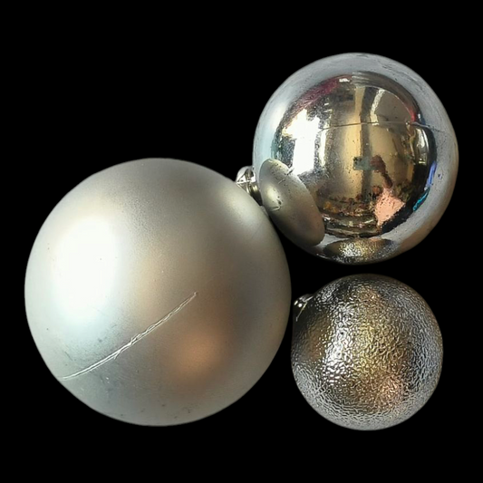 Plastic Decorative Ball pack of 3 pcs Silver