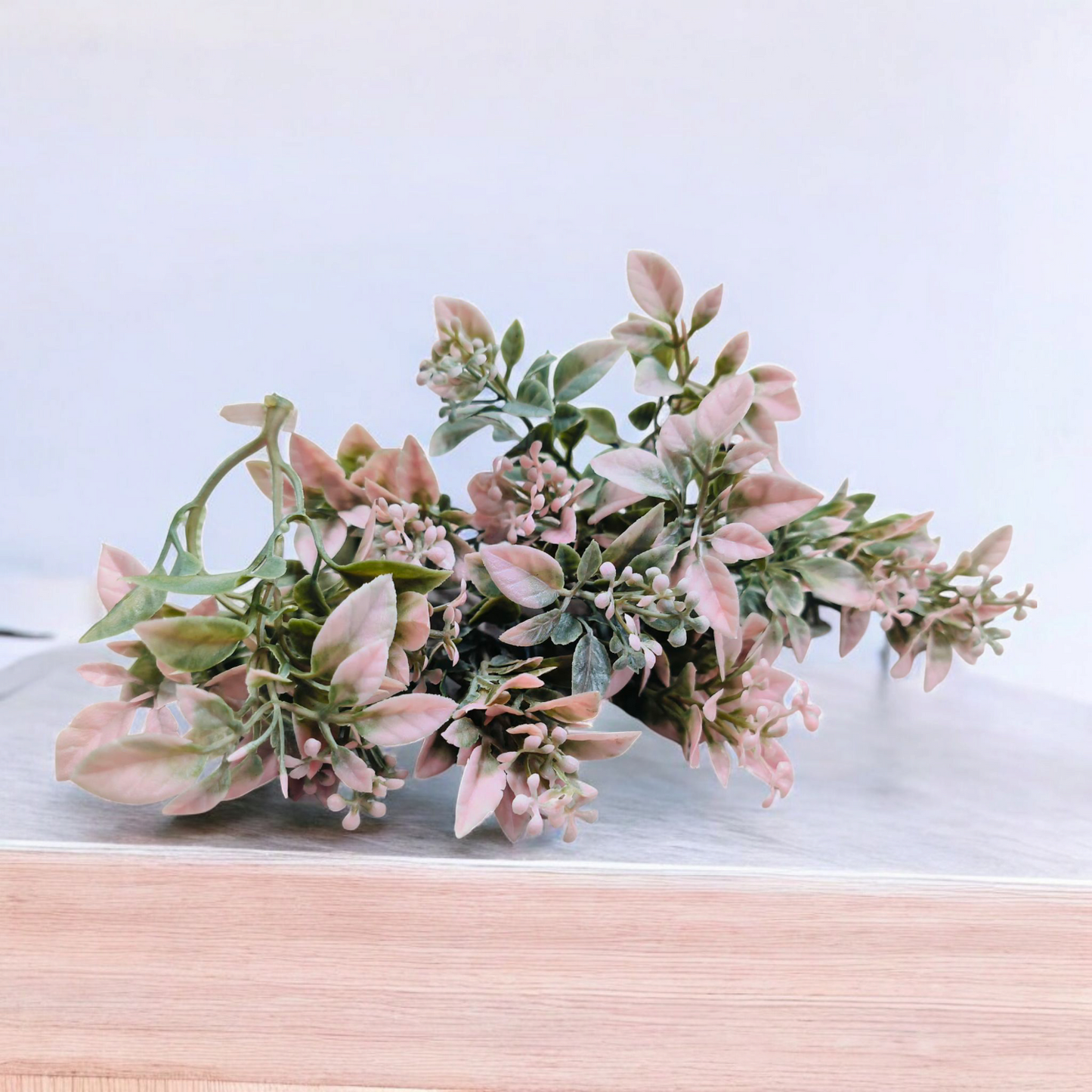 Artificial Colours Leaf pack of 10 PC's Light Pink