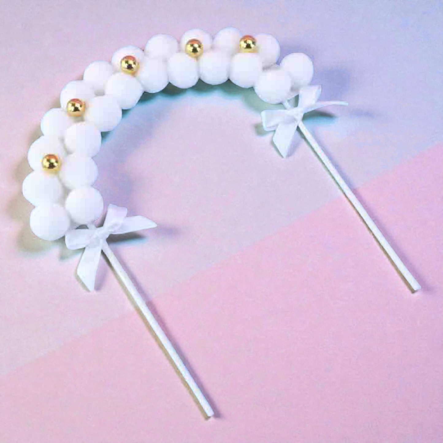 POM POM CAKE TOPPER
WHITE