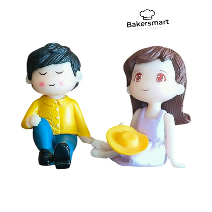 MINIATURE COUPLE  SITTING