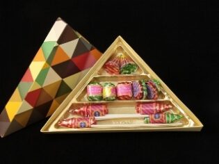 Triangle Cracker Small Box-bakersmart.in